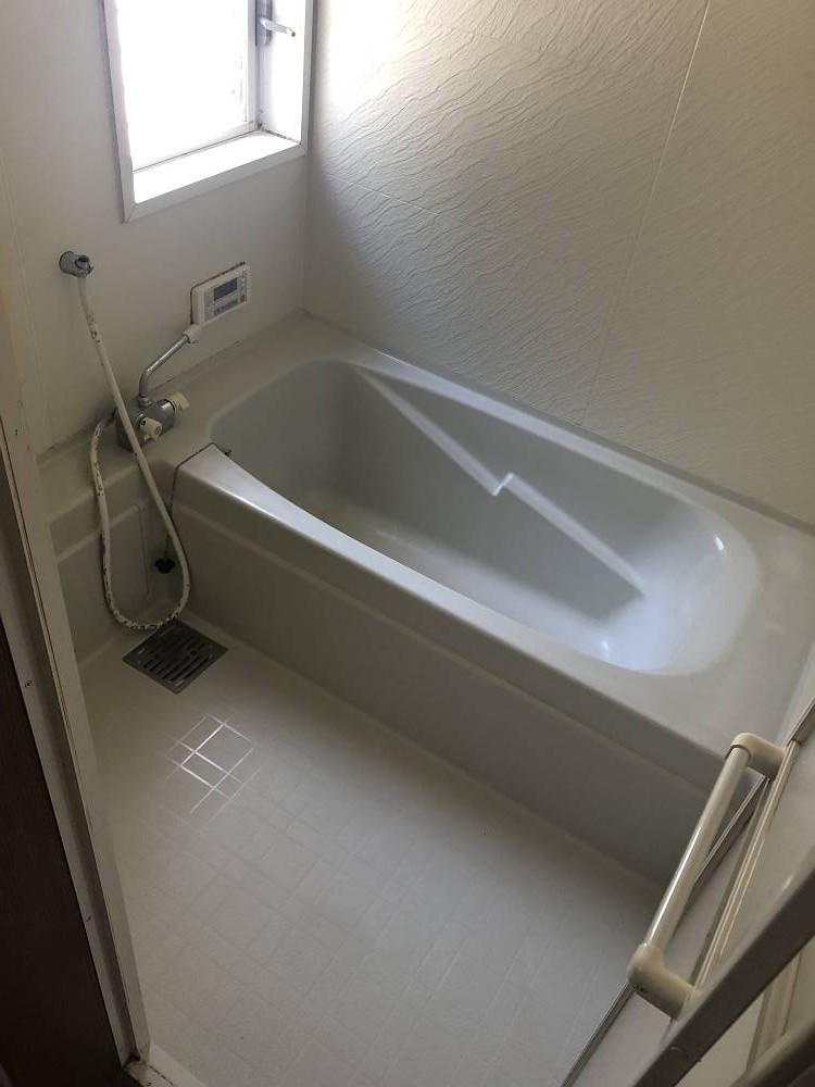 高知市潮見台2丁目　中古戸建ての浴室