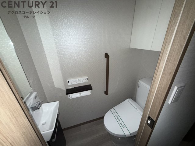 トイレ内に手洗い用の洗面台あり！