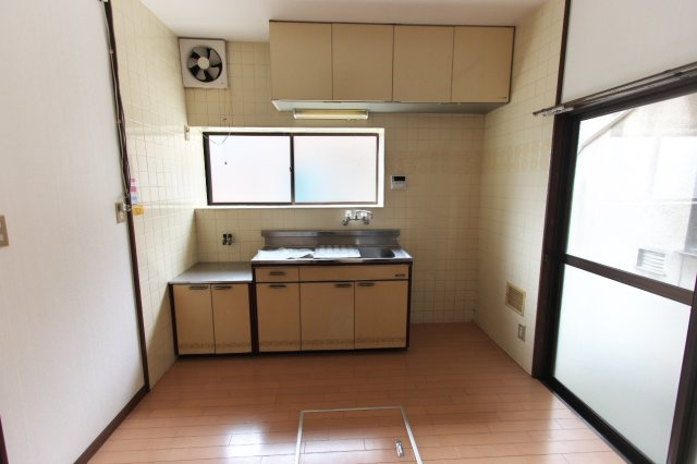 呉市広大広１丁目の一戸建ての居間・リビング