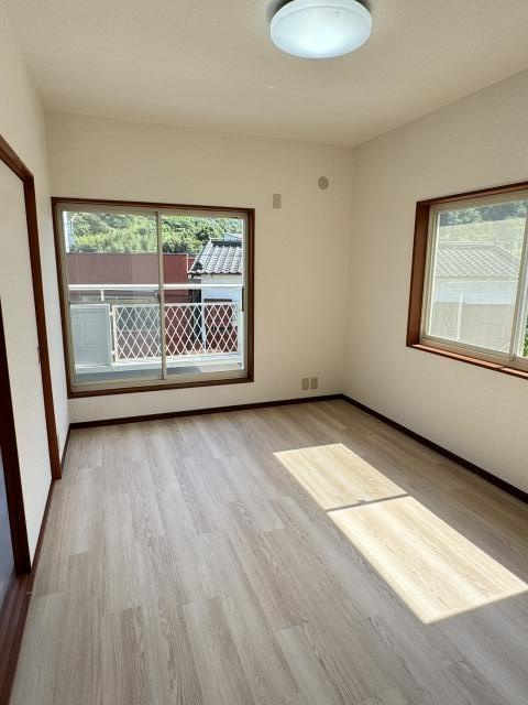 高知市神田　中古戸建ての洋室