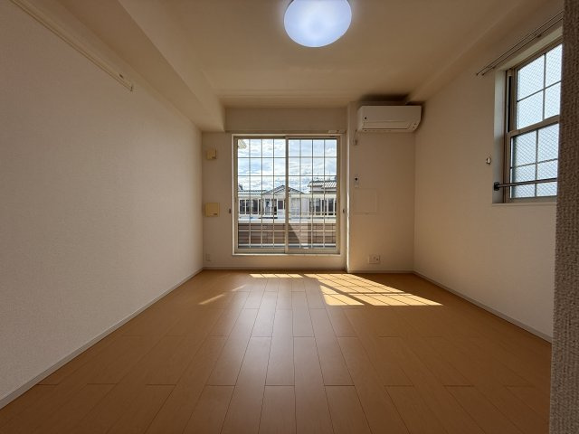 sunny tierra 仲蔵の居間・リビング