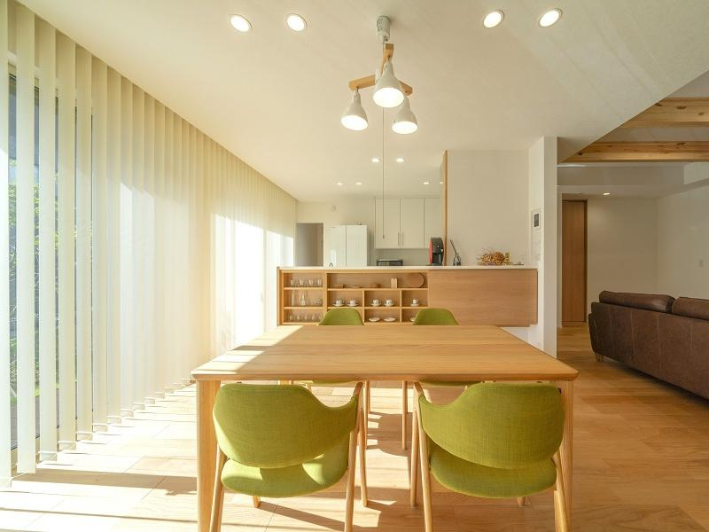 南国市左右山　中古戸建ての居間・リビング