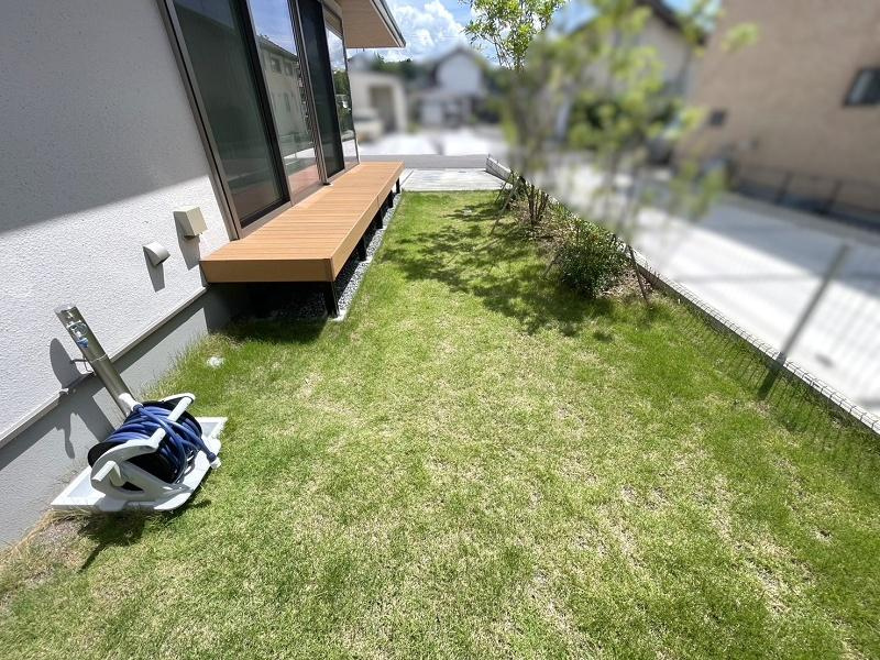 南国市左右山　中古戸建ての庭