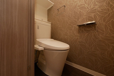 【トイレ】 | MELDIA CREST NAMBA SOL TERRACE | 落ち着いたトイレです