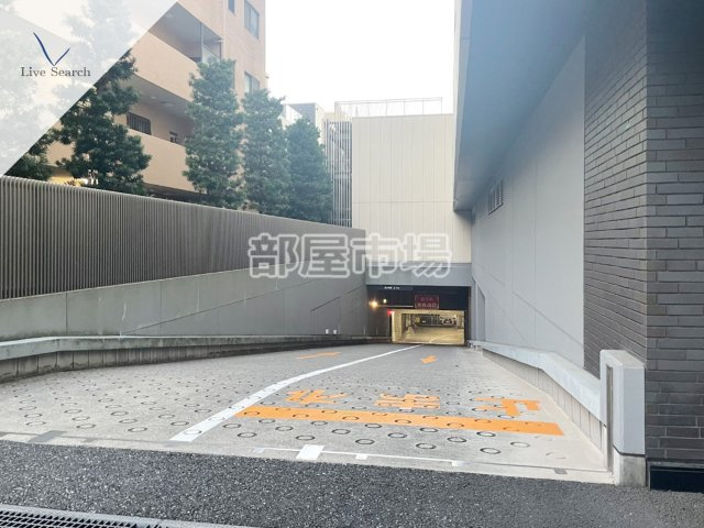 浅草タワーの駐車場