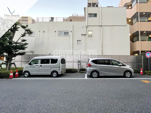 浅草タワーの駐車場