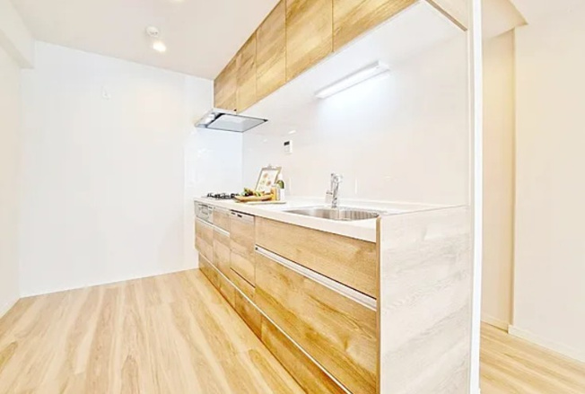 【キッチン】 | サンシティJ棟 | 快適な日常を支える機能性と強さがひとつになったキッチンです。