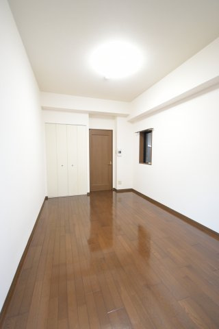 プレサンス西心斎橋の居間・リビング