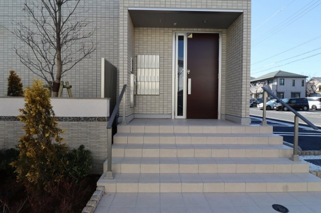 ロード花みずきのエントランス