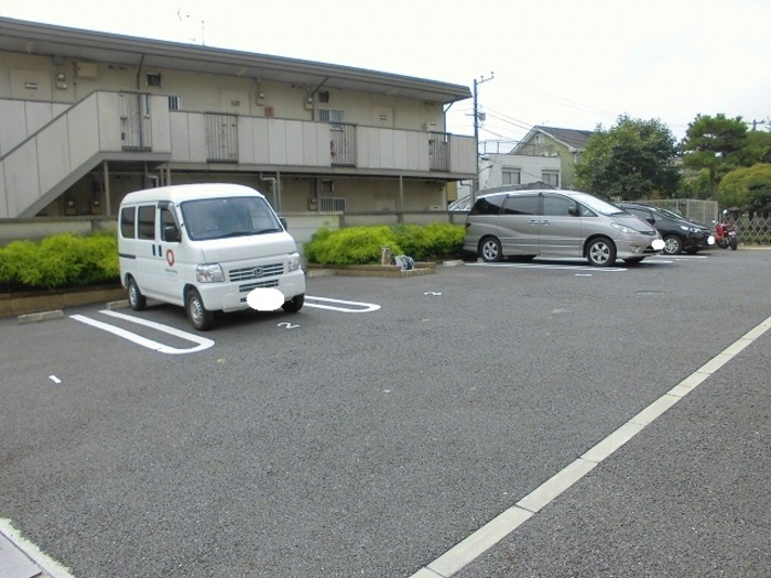 グランジュテの駐車場
