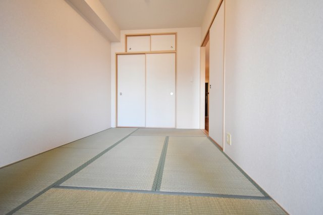 甲子園三番町ハイツの和室