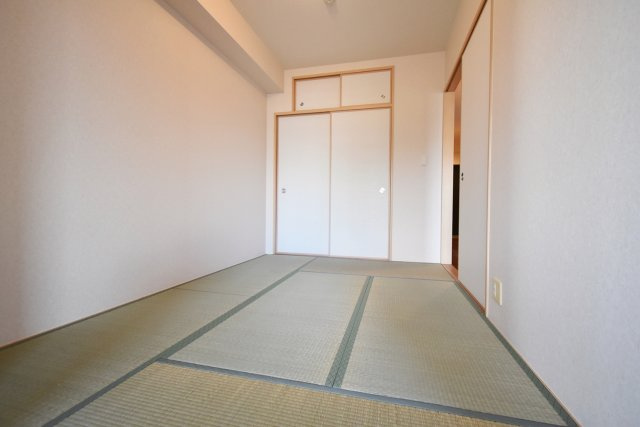 甲子園三番町ハイツの和室