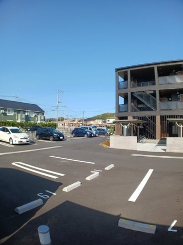 Ｋ’ｓスマルトの駐車場