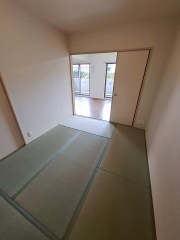 甲子園三番町ハイツの和室