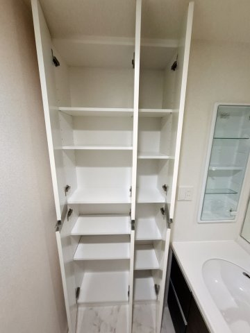 甲子園三番町ハイツの収納|洗面所収納