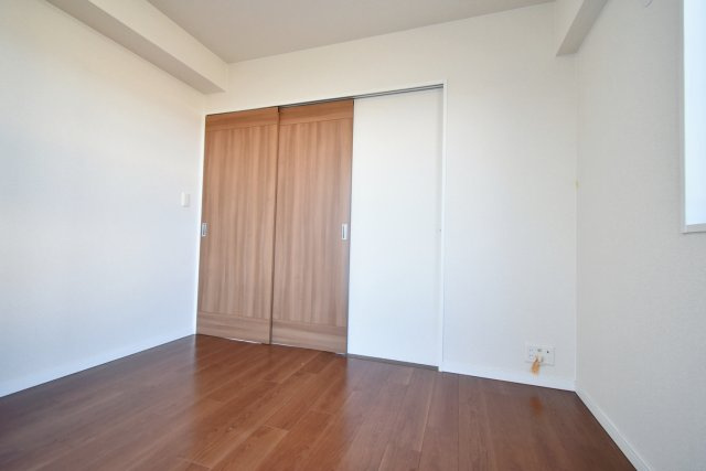 甲子園三番町ハイツの居間・リビング