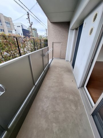 甲子園三番町ハイツのバルコニー