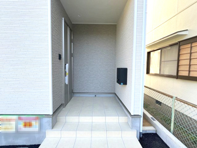 【玄関】 | 【20万円ｷｬｯｼｭﾊﾞｯｸ対象物件】クレーデルガーデン三宅町伴堂第7 全1棟 1号棟