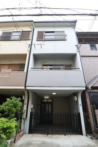 滝井元町三丁目貸家の外観