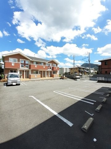 ポンテ　アクア２番館の駐車場