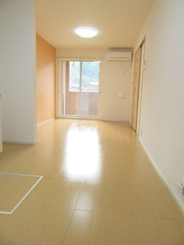 ポンテ　アクア２番館の居間・リビング