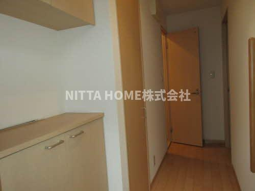 ヴィーブルゆらⅠ・Ⅱの玄関|広いスペースの玄関です◆