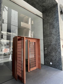 【エントランス】 | 菱和パレス西麻布 | 落ち着いたエントランスです