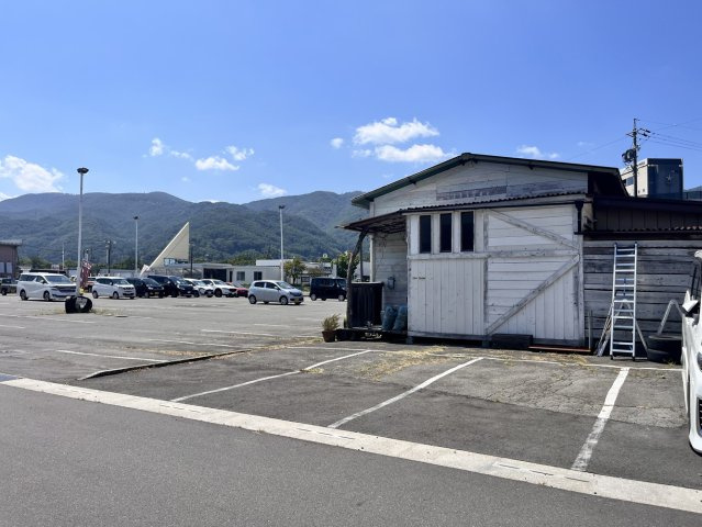 【駐車場】 | カガミビル