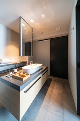 【内装】 | ＴＨＥ ＤＯＯＲＳ | 内装