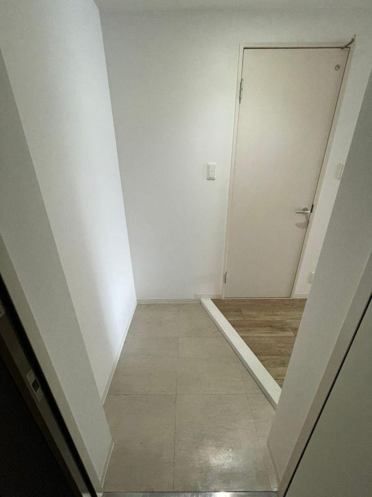 クリスタル丸の内　名古屋市賃貸　仲介手数料無料の玄関|玄関