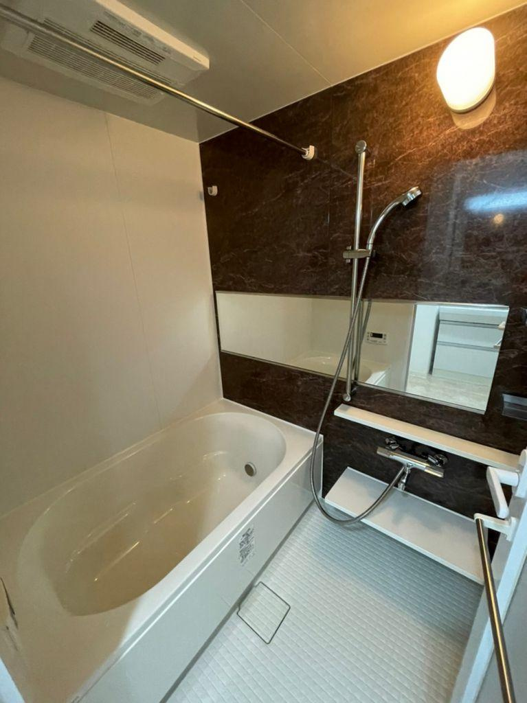 クリスタル丸の内　名古屋市賃貸　仲介手数料無料の浴室|バス