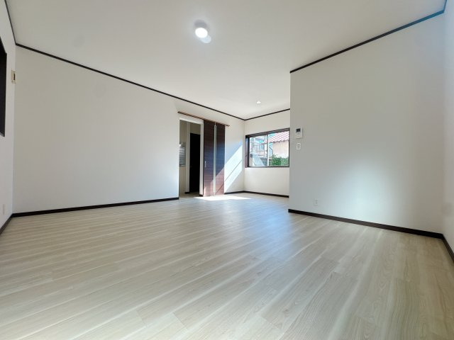 【居間・リビング】 | 南区老司2丁目中古戸建☆仲介手数料無料☆