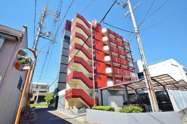 サンメゾンの外観