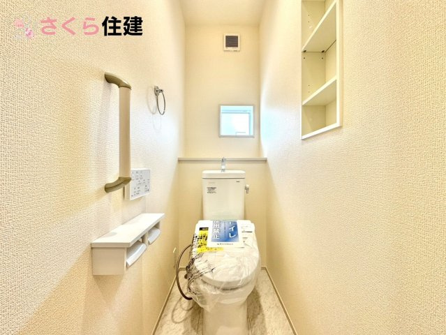 ブルーミングガーデン下野市川中子　１号棟のその他|同社施工物件の写真です。省エネ仕様の給湯器です☆設定した温度のお湯が出ます！お風呂のお湯はりもボタン１つで自動です♪											
