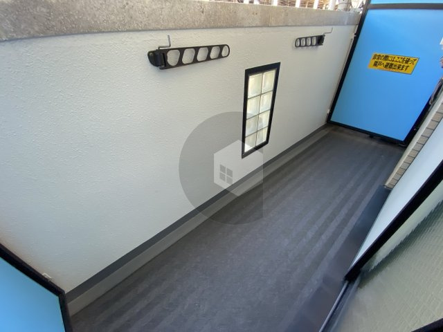 ブルグリンコート布施駅前のバルコニー