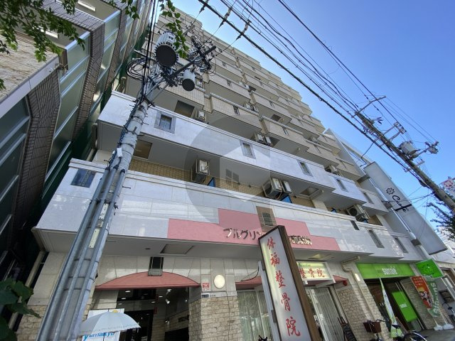 ブルグリンコート布施駅前の外観