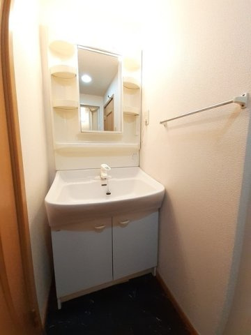 フルスナーエＢの洗面所