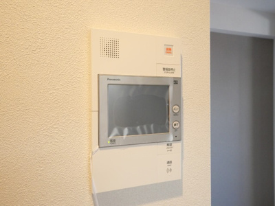 【セキュリティ】 | ブランシエスタ天満 | モニター付きインターフォンです。