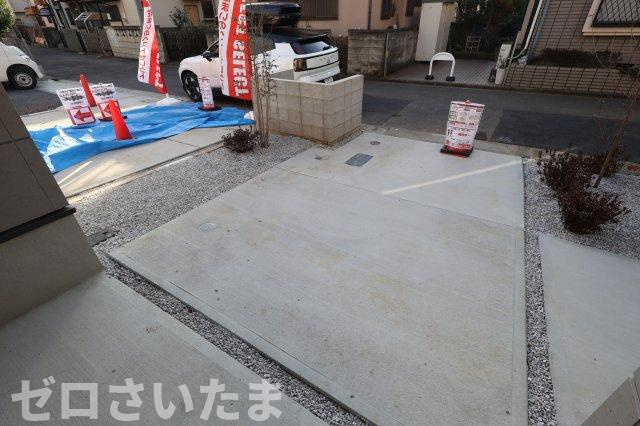 《仲介手数料無料》練馬区石神井台８丁目20-27新築一戸建てケイアイグレースの駐車場