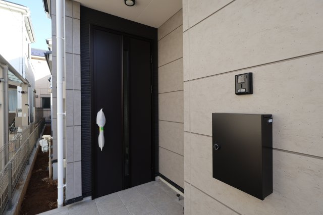 《仲介手数料無料》練馬区石神井台８丁目20-27新築一戸建てケイアイグレースの玄関