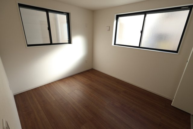 《仲介手数料無料》練馬区石神井台８丁目20-27新築一戸建てケイアイグレースの洋室