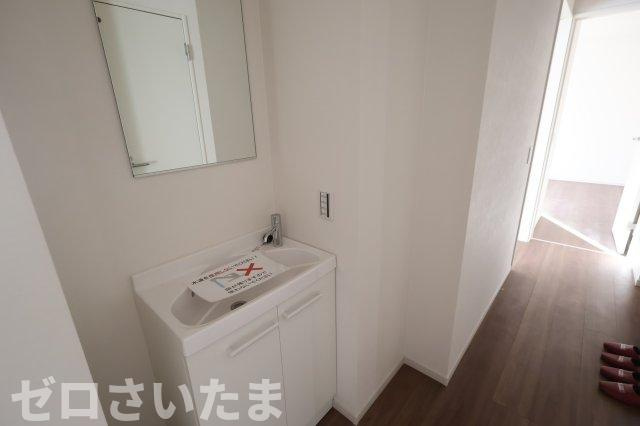 《仲介手数料無料》練馬区石神井台８丁目20-27新築一戸建てケイアイグレースの独立洗面台