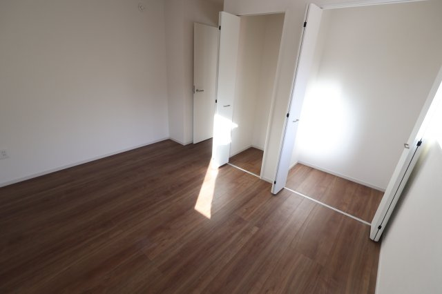 《仲介手数料無料》練馬区石神井台８丁目20-27新築一戸建てケイアイグレースの洋室