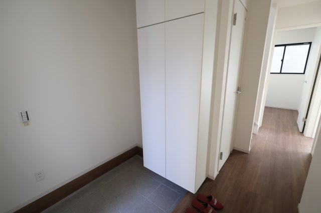 《仲介手数料無料》練馬区石神井台８丁目20-27新築一戸建てケイアイグレースの玄関