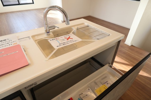 《仲介手数料無料》練馬区石神井台８丁目20-27新築一戸建てケイアイグレースのキッチン