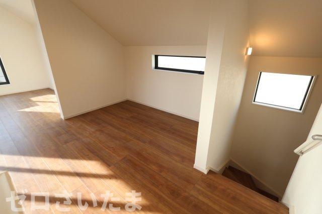 《仲介手数料無料》練馬区石神井台８丁目20-27新築一戸建てケイアイグレースの居間・リビング