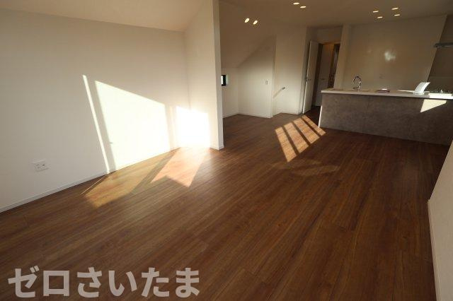 《仲介手数料無料》練馬区石神井台８丁目20-27新築一戸建てケイアイグレースの居間・リビング