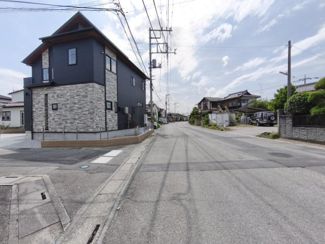 新築戸建・新築建売　本庄市児玉町児玉南3丁目　児玉小・児玉中の前面道路含む現地写真|車通りが少なく静かな住宅街に立地♪前面道路も穏やかな雰囲気でゆったりとした暮らしができます♪