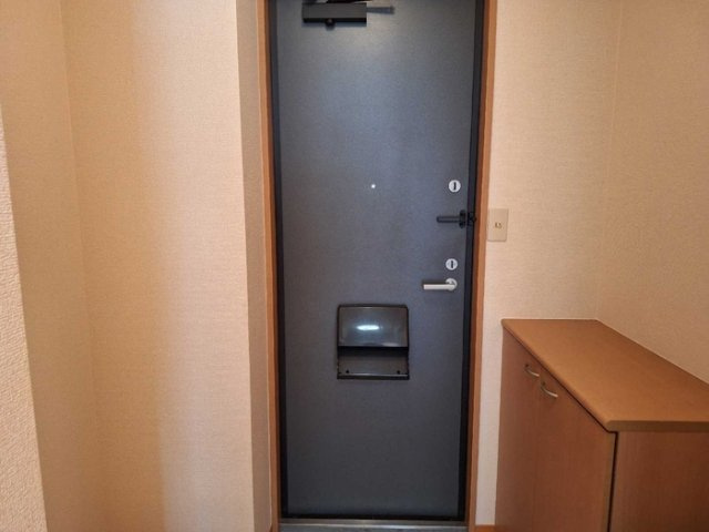 セジュール山田　Cの玄関