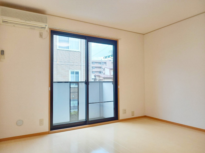 セジュール山田　Cの居間・リビング